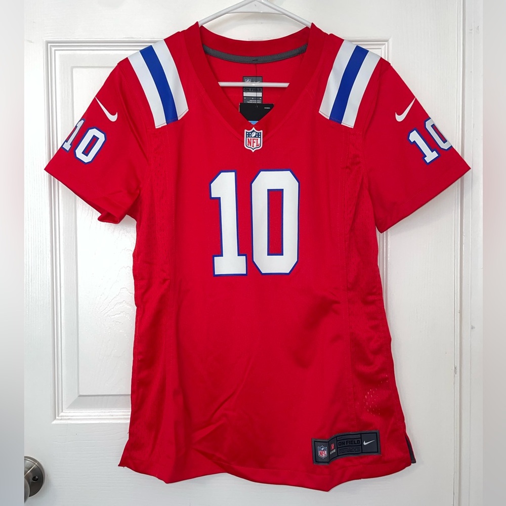 Nike Number 10 Jones Jersey (M)